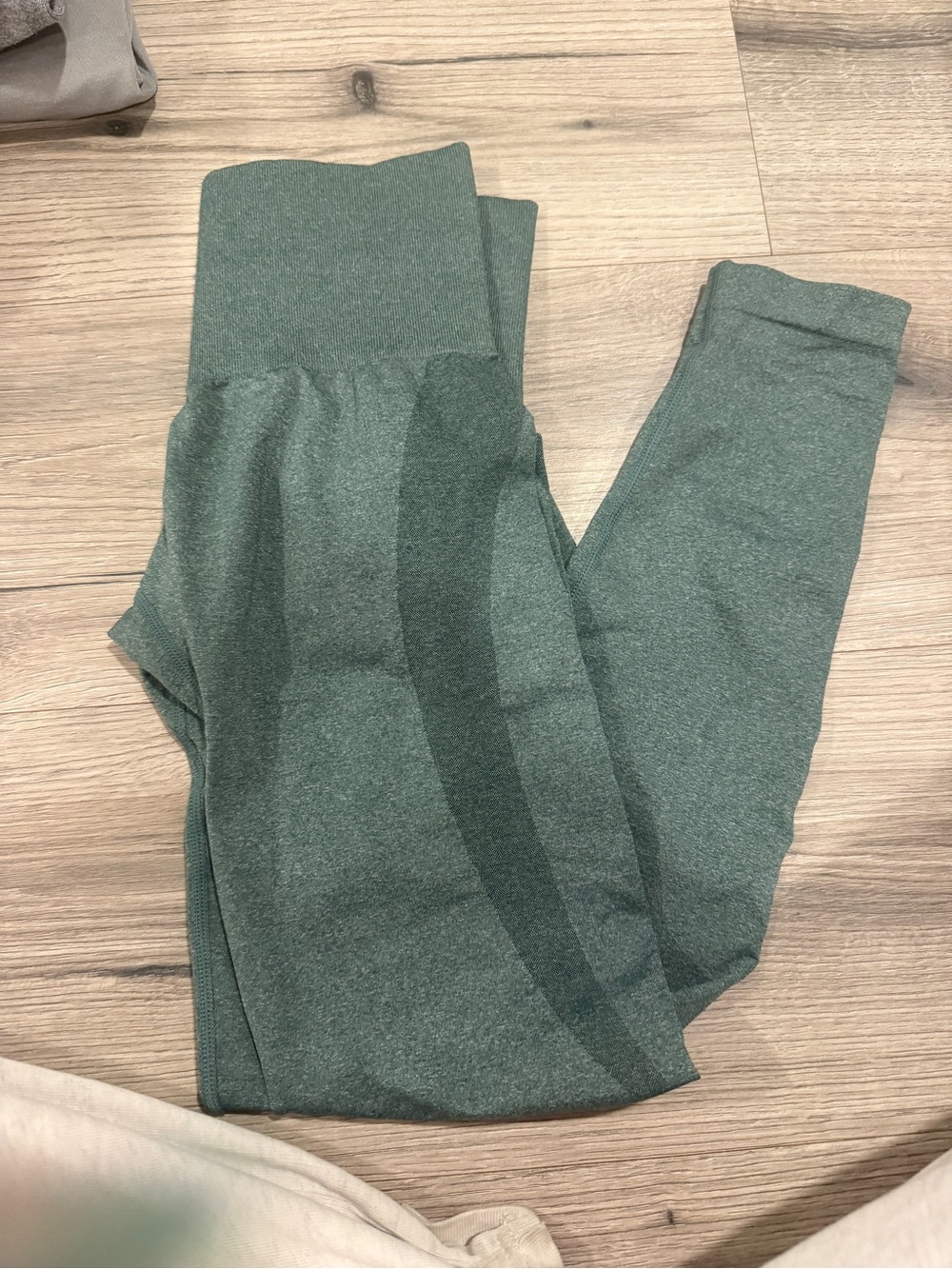 NVGTN Women's High-Waist Green Active Leggings